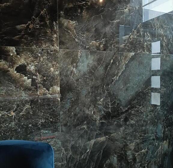 标准间, La Chambre Delta