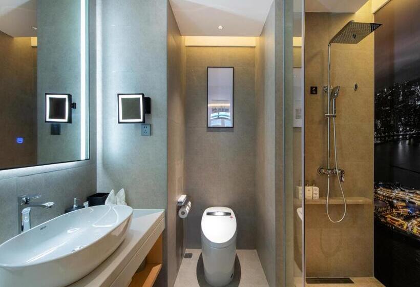 带双人大床的行政管理套房, Park Inn By Radisson Zhuhai Gaolan Port