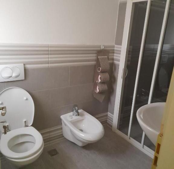 اتاق استاندارد چهار تخته, Vila Mozaik