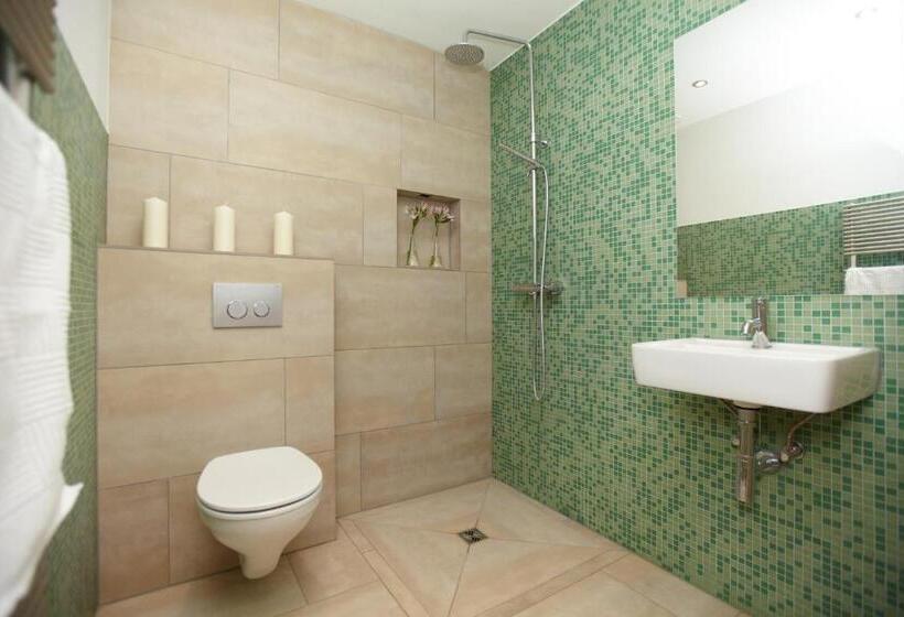 Апартаменты 3 Спальни, Gutshaus Lexow