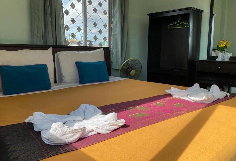 Standard Room Shared Bathroom, Mixay Paradise