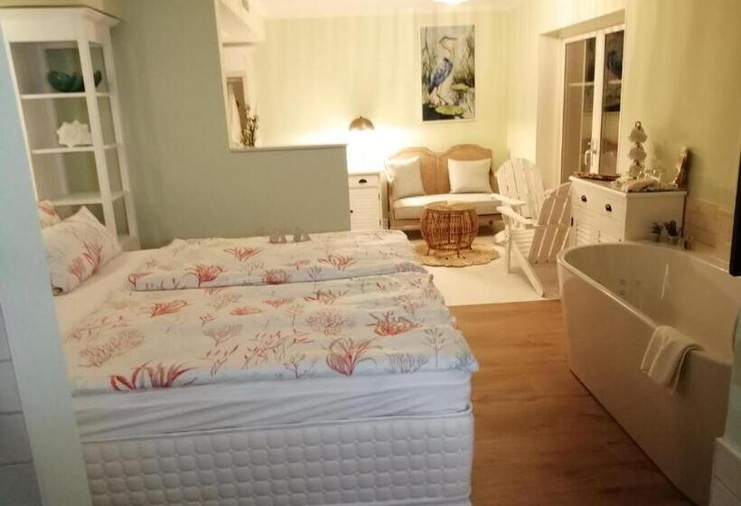 디럭스 룸 킹사이즈 침대, Panorama Seeresort & Spa