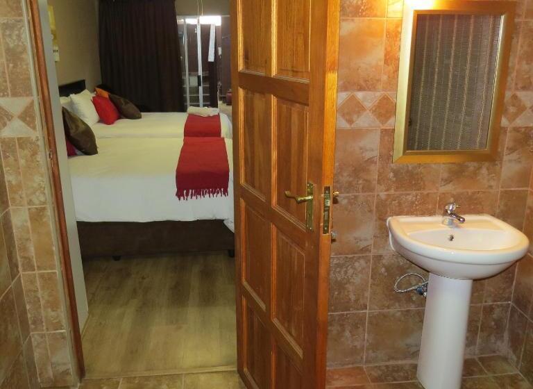 Семейный Номер, Akweja Bed And Breakfast Accommodation