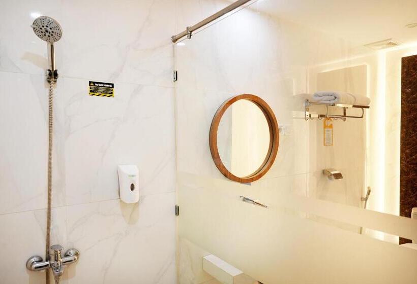 Стандартный Номер Кровать Кинг, Front One Hotel Sragen