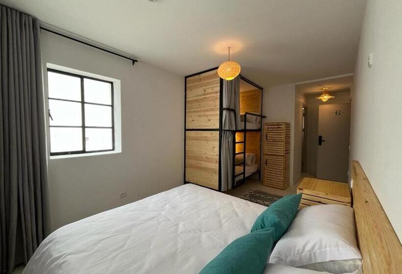 Quarto Familiar, Socco Hostel