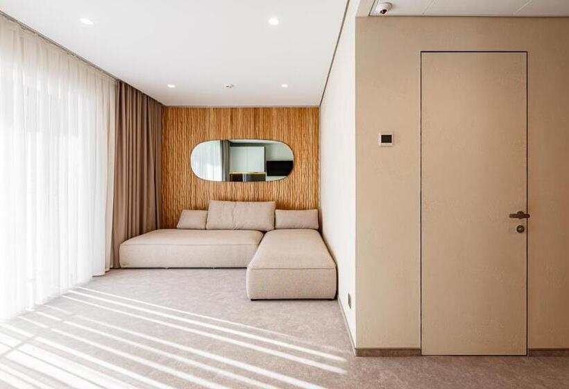 1 Bedroom Apartment Mountain View, Tavel Hotel & Spa