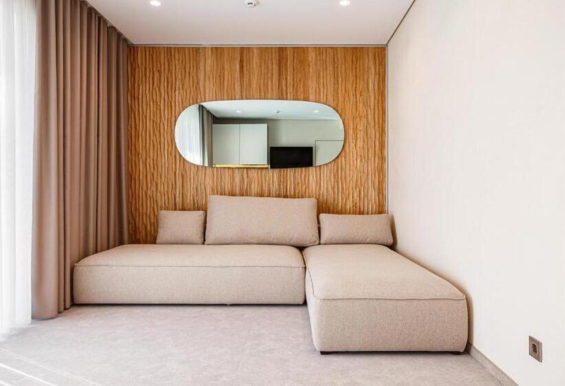 1 Bedroom Apartment Mountain View, Tavel Hotel & Spa