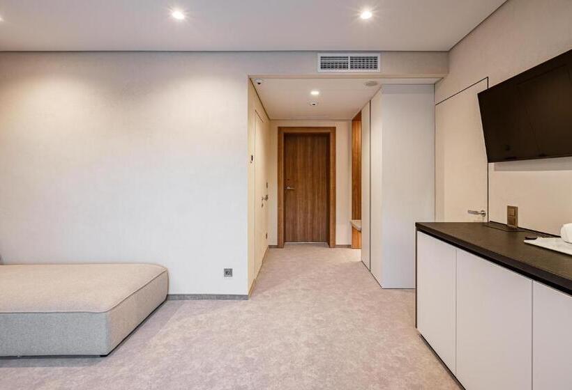 1 Bedroom Apartment Mountain View, Tavel Hotel & Spa