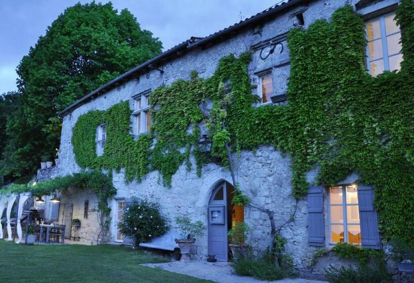 Люкс Вид на Бассейн, Le Relais De Roquefereau