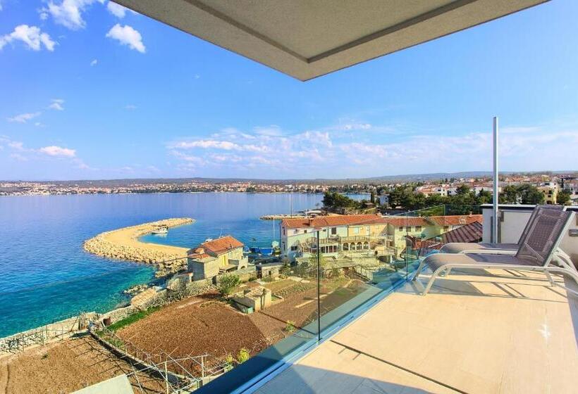 سوئیت پرزیدنت, Villa Margaret