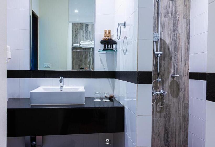 اتاق استاندارد با چشم‌انداز دریا, Victoria Cliff Hotel & Resort, Kawthaung