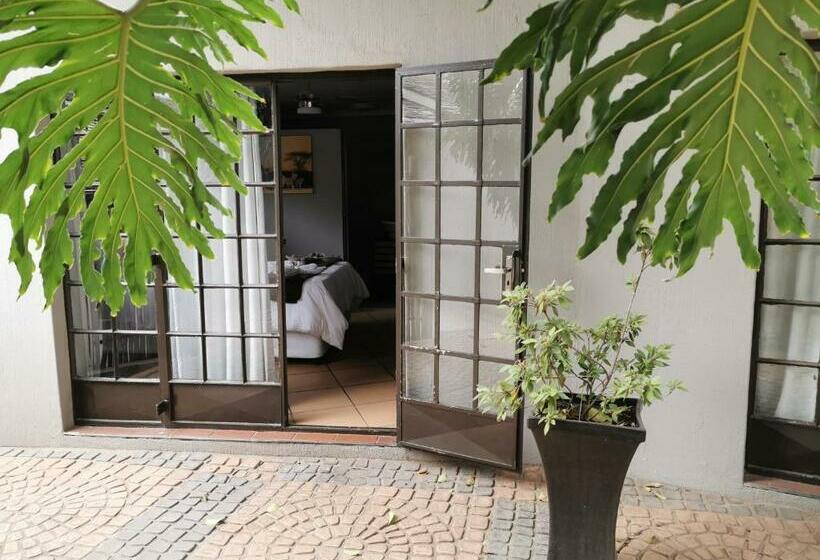 اتاق استاندارد, Aerotropolis Guest Lodge