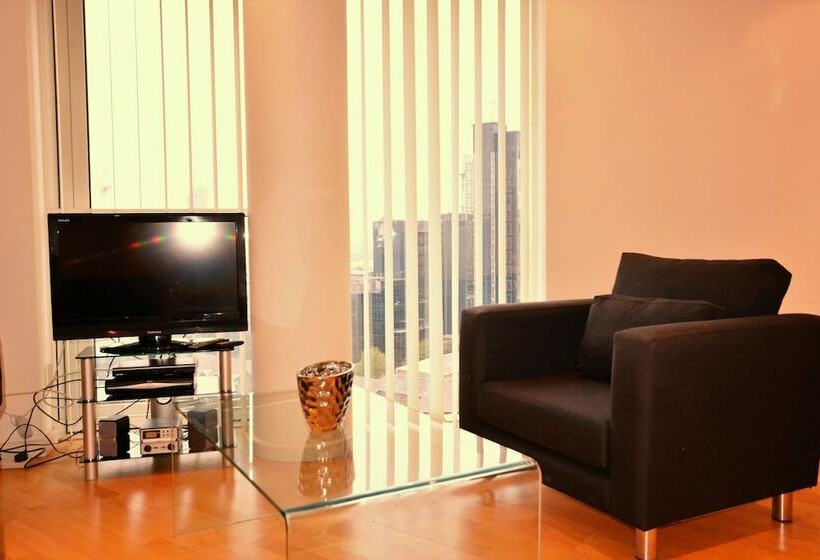آپارتمان لوکس 2 خوابه, Zen Apartments   City Airport London