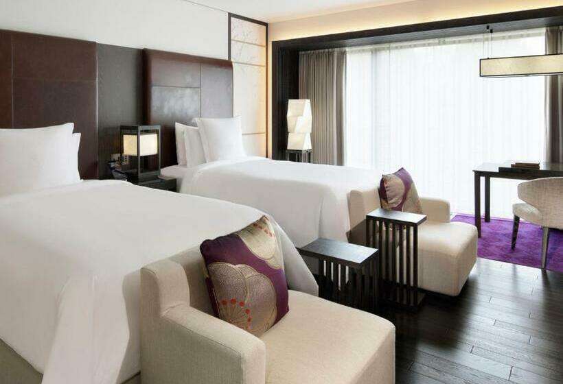 Номер Deluxe, Four Seasons Hotel Kyoto