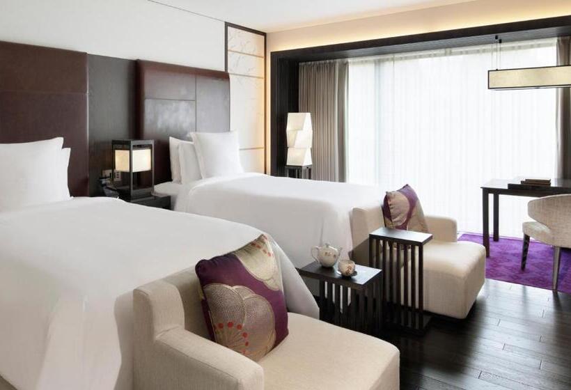 Номер Премиум Вид на Сад, Four Seasons Hotel Kyoto