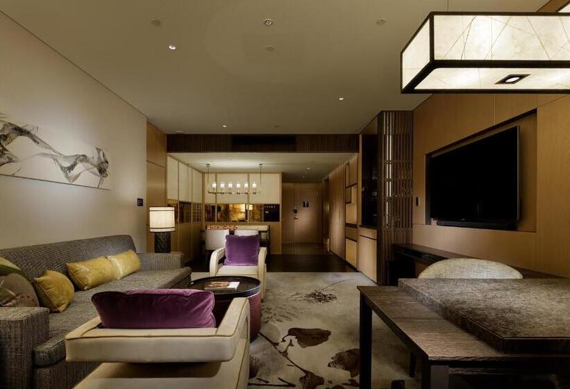 Люкс Кровать Кинг, Four Seasons Hotel Kyoto