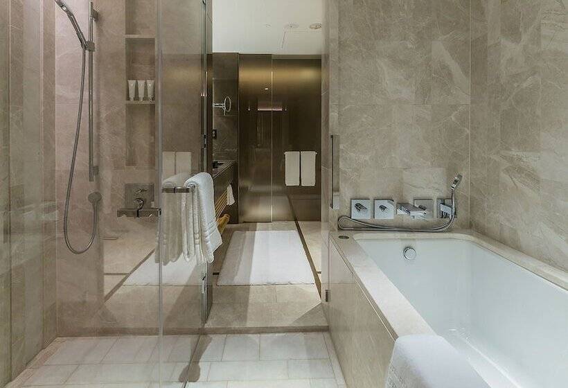 Номер Deluxe, Four Seasons Hotel Kyoto
