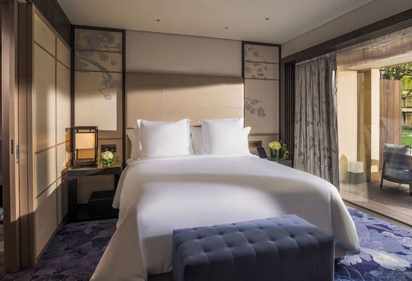 Люкс, Four Seasons Hotel Kyoto