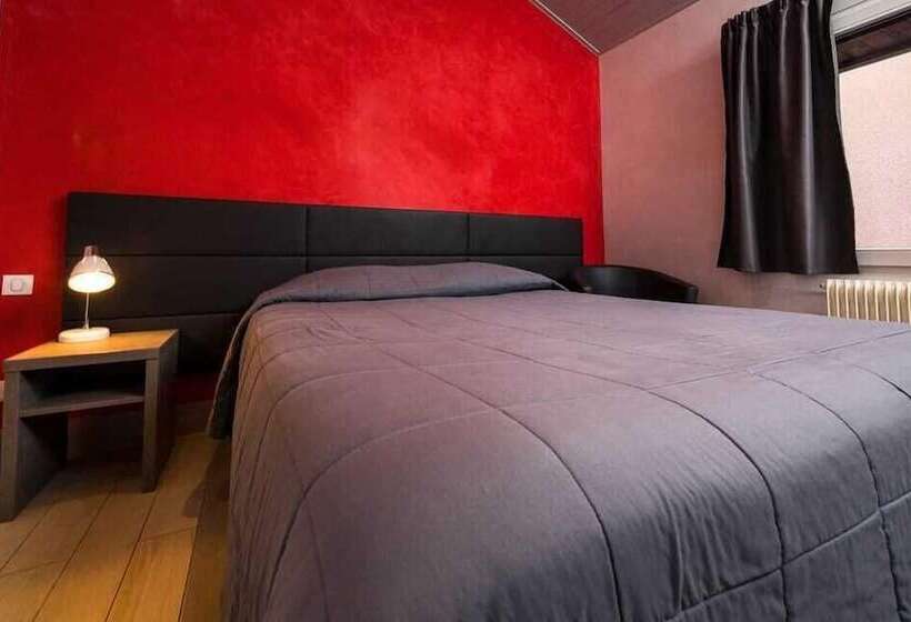 Quarto Estandar, Motel D Ornex