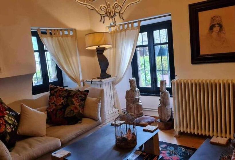 Casa 1 Quarto, Le Château Brangoly