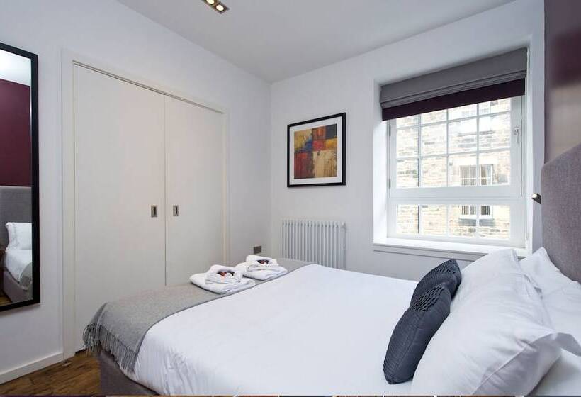 דירת חדר, Destiny Scotland  The Malt House Apartments