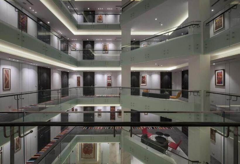 Люкс, Eastin Residences Vadodara