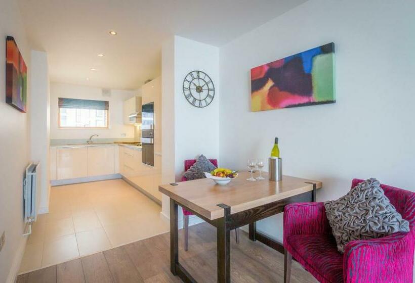 Апартаменты 2 Спальни Внутрение, Talbot Suites At Stonebridge