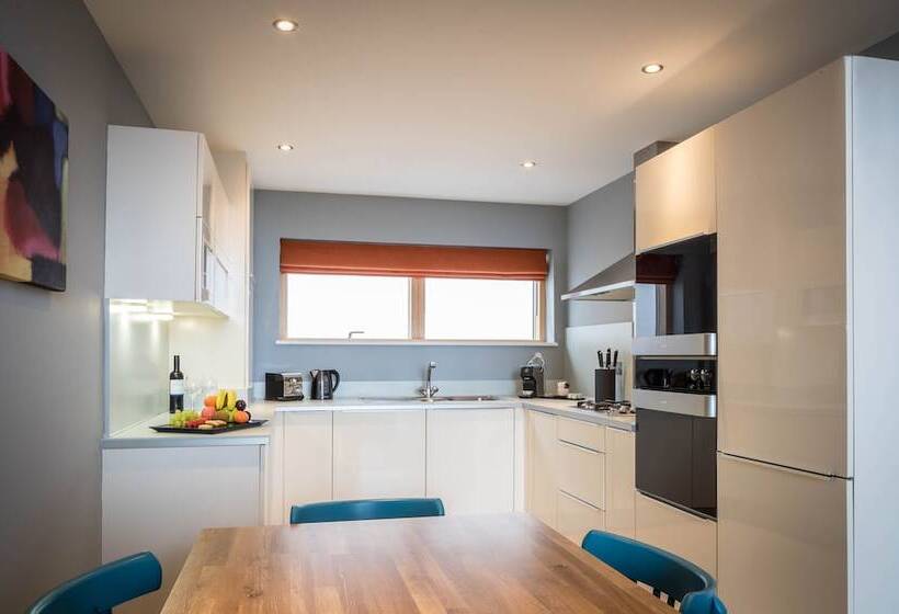 Апартаменты 2 Спальни Вид на Море, Talbot Suites At Stonebridge