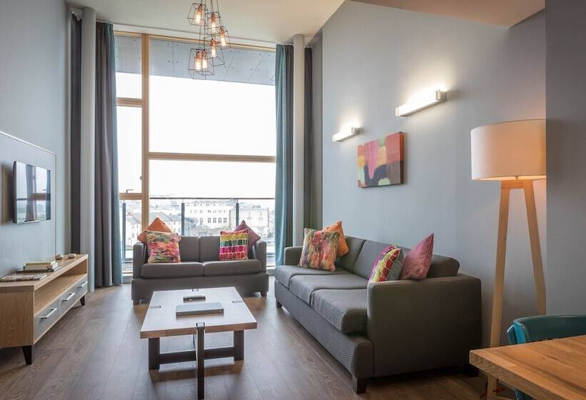 Апартаменты 3 Спальни, Talbot Suites At Stonebridge
