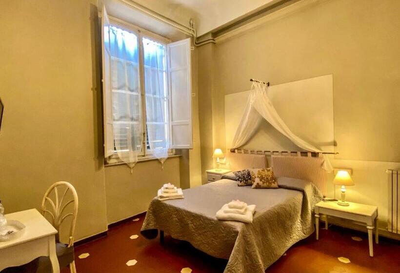 اتاق خانوادگی, Guest House Santa Giustina Lucca Centro Storico