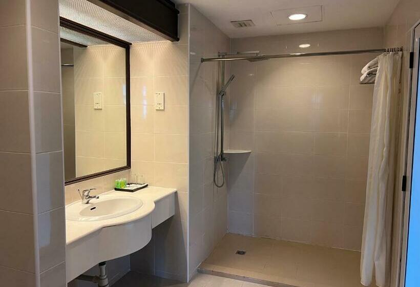 Люкс, Legend Inn Taiping