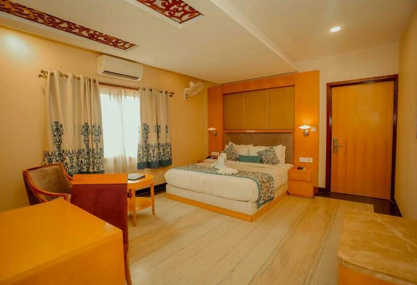 Quarto Deluxe, Yois