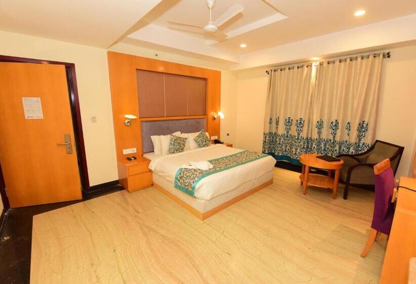 Quarto Deluxe, Yois