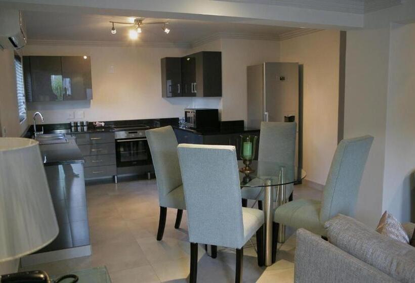 Apartamento 1 Dormitório, Villa Moyal