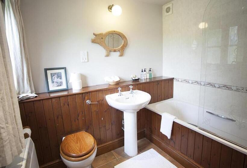 Хижина, Beeches Farmhouse Country Cottages & Rooms