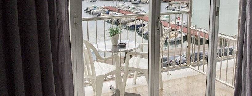 Номер Стандарт Вид на Море, Ampolla Sol