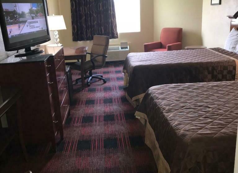 Номер Стандарт 2 Двуспальные Кровати, Relax Inn