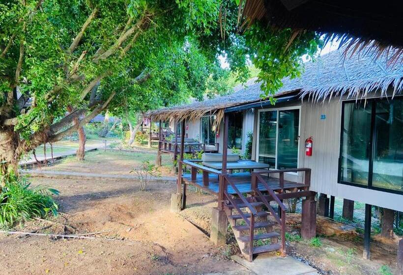 Бунгало Стандарт Вид на Сад, Hip Seaview Resort @ Phi Phi