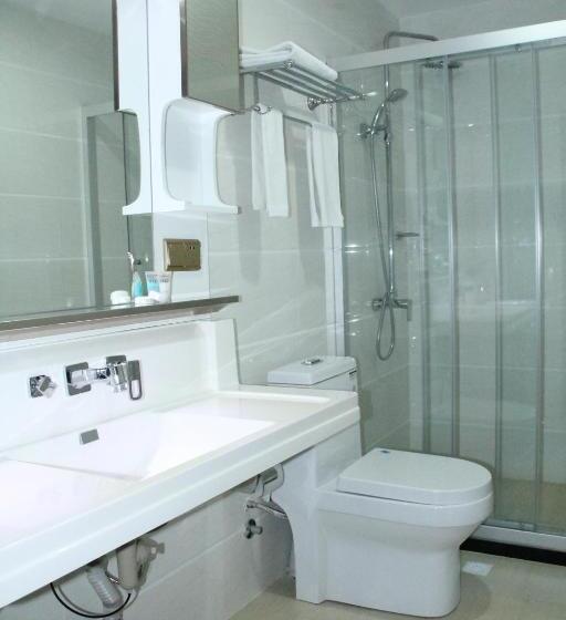 Habitación Estándar, Firuz