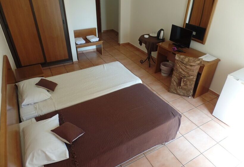 Quarto Estandar, Metropole