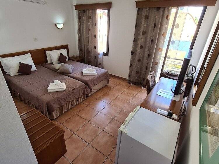 Quarto Estandar, Metropole