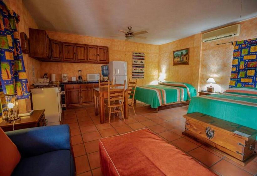 جناح جونيور, Posada Luna Sol