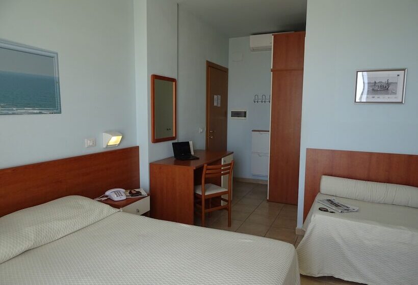 景色の見えるスタンダード４人部屋, Sole E Mare
