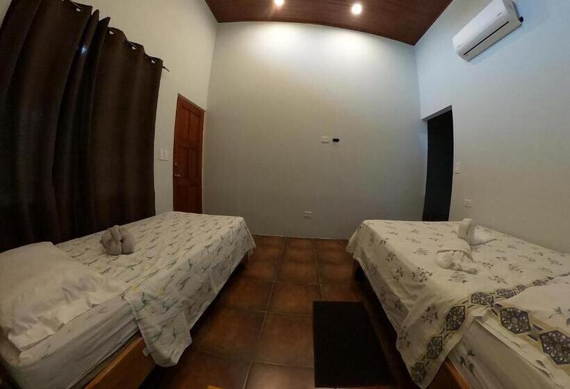 Quarto Triplo Estandar, Laureles Collection Uvita   Cabinas Los Laureles