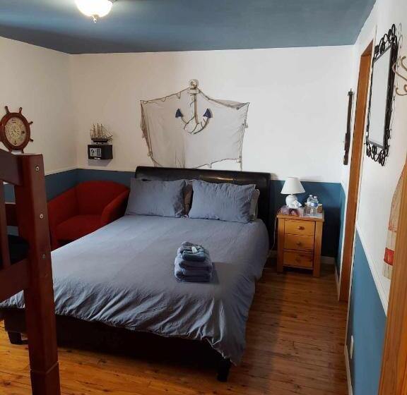 Семейный Номер, Auberge Le P Tit Bonheur   Hostel