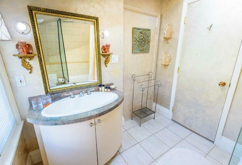Люкс Вид на Море, Crystal S View Bed & Breakfast
