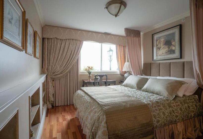 Люкс Повышенной Комфортности, Crystal S View Bed & Breakfast