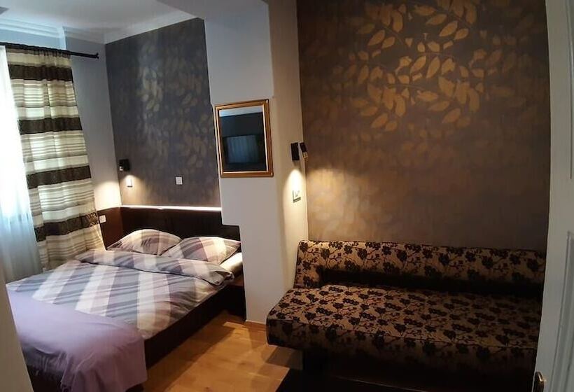 اتاق استاندارد, Maksimilian Osijek