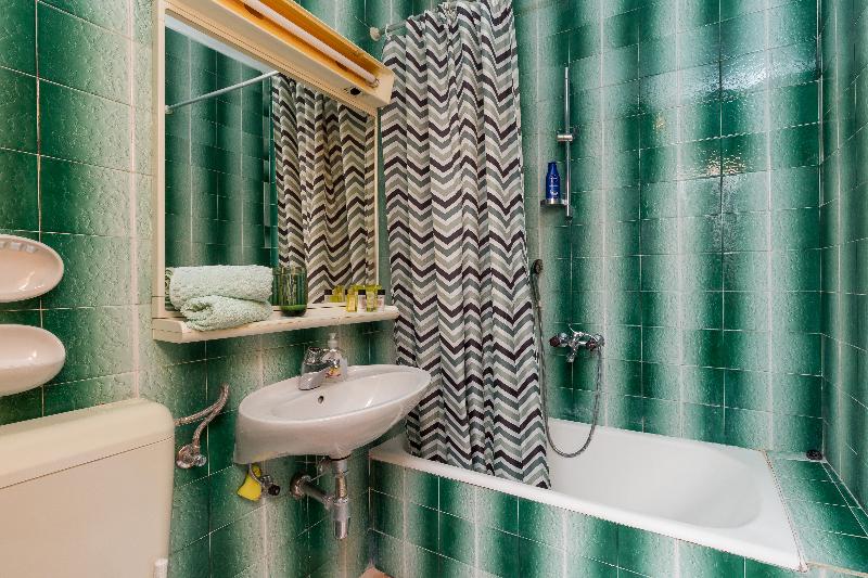 اتاق استاندارد با بالکن, Dancing Butterfly Inn Family Sliding Bnb