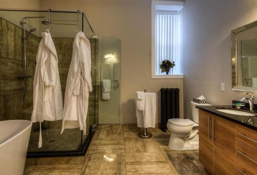 סוויטת פנטהאוז, Western Hotel & Executive Suites
